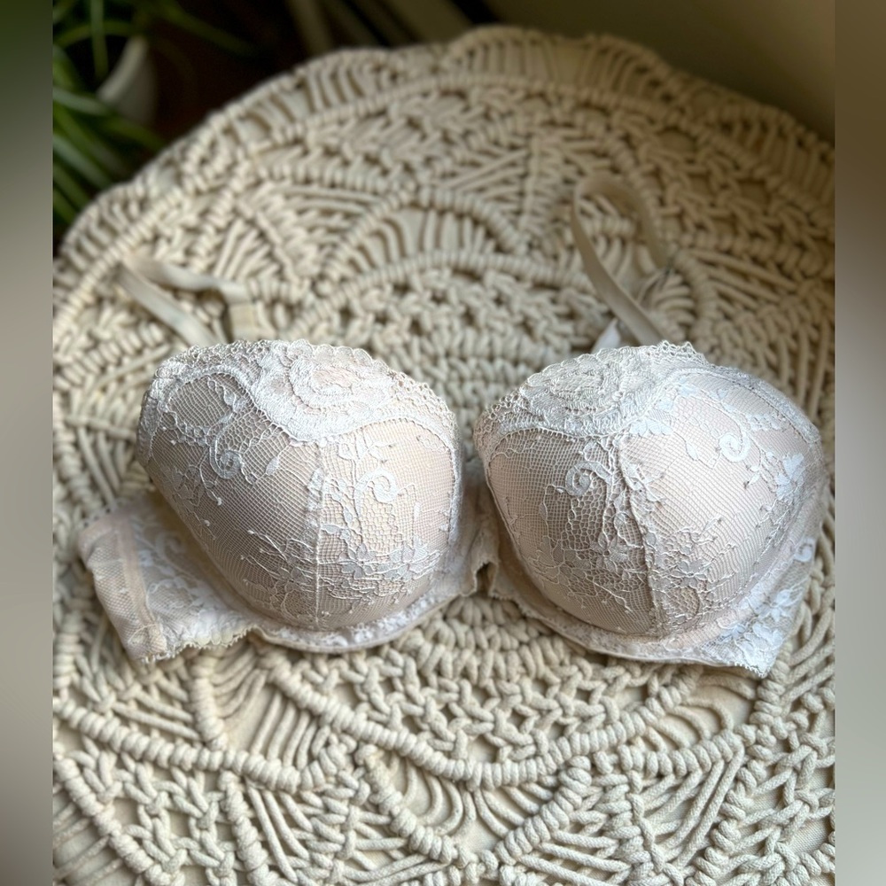 Victoria’s Secret Dream Angels lined demi bra 36D white lace